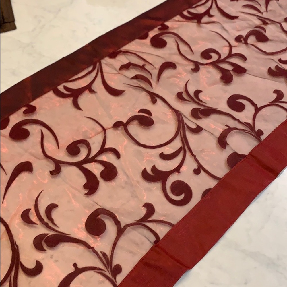 Beautiful table runner